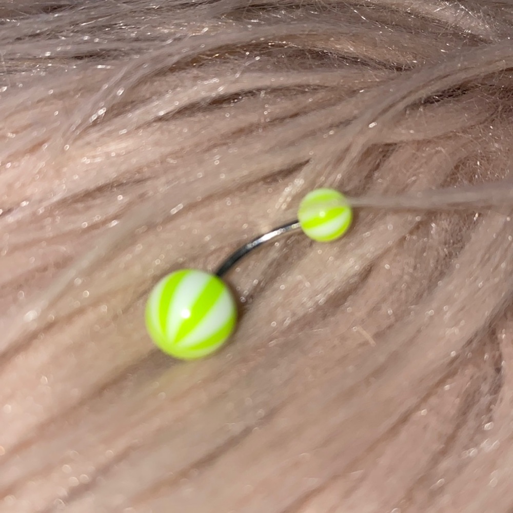 belly button ring